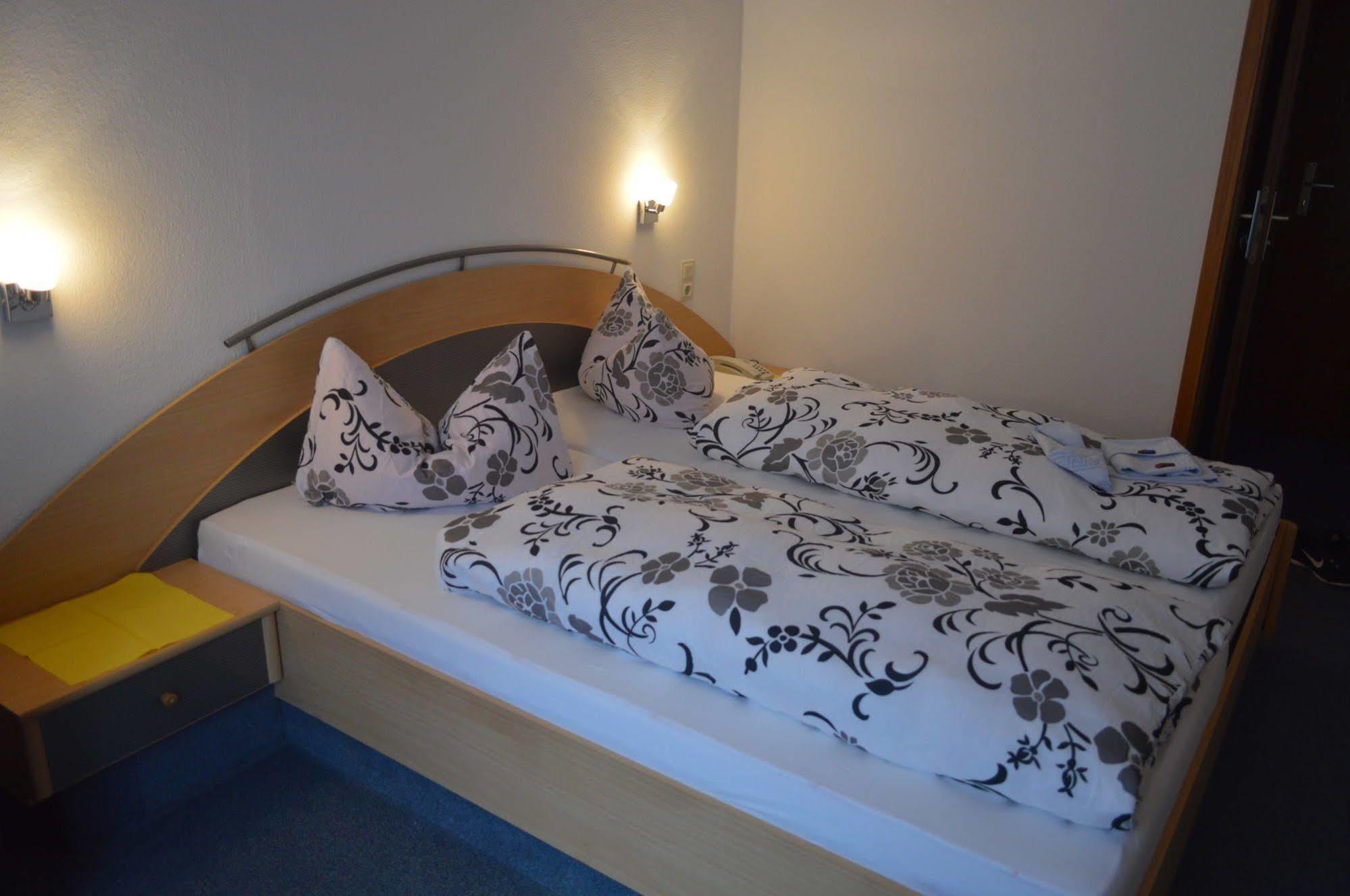 Garni Hotel Adler Post Baiersbronn Esterno foto